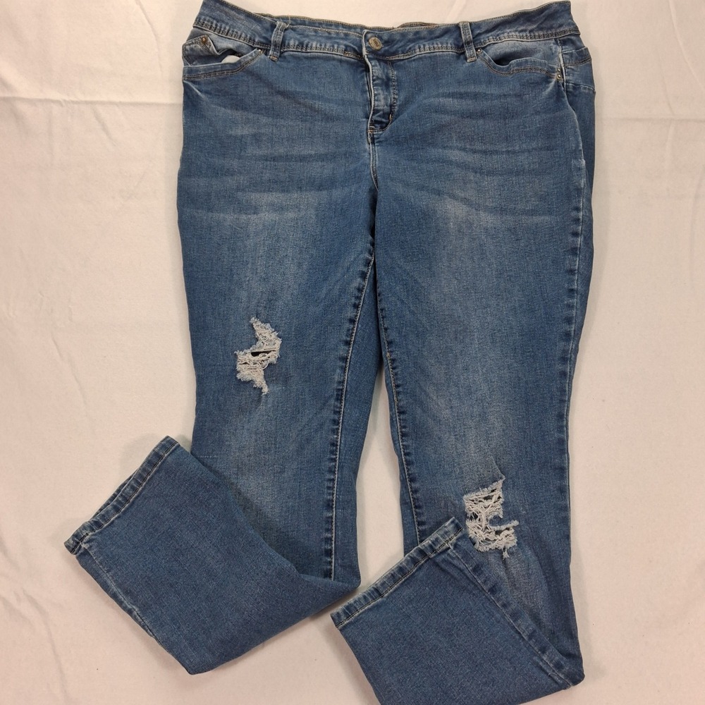 Royalty For Me Jeans Womens 20W Straight Leg Blue Distressed EUC